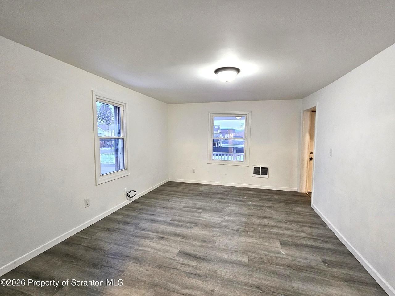 1517 Brick Ave - Photo 6 of 12