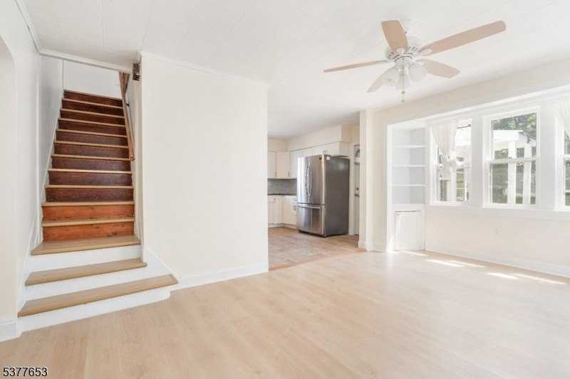 43 Madison St - Photo 5 of 18