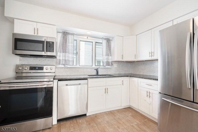 43 Madison St - Photo 7 of 18