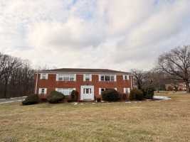 featured image of 12 Rustic Cir Apt C #Apt C