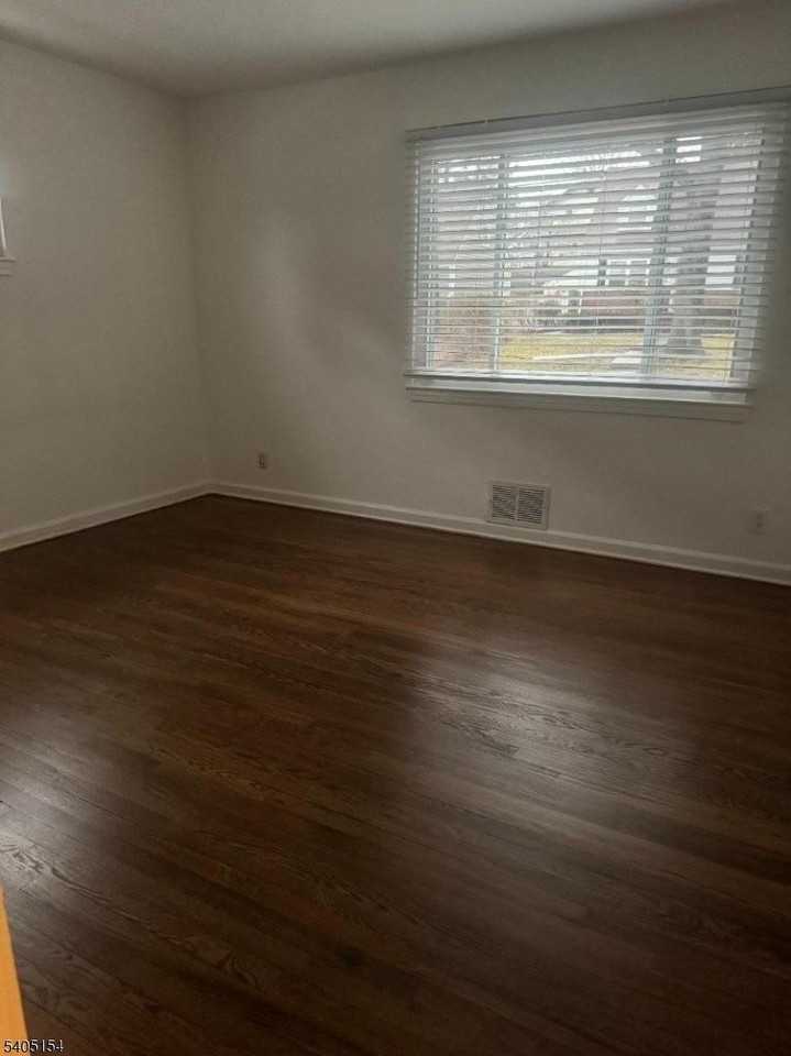 631 Grant Ter - Photo 5 of 14