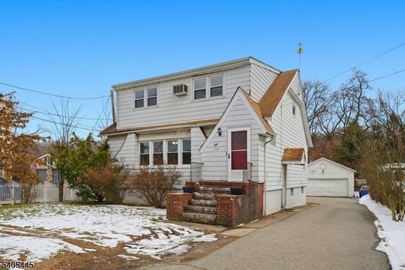 1133 Goffle Rd - Photo 2 of 23