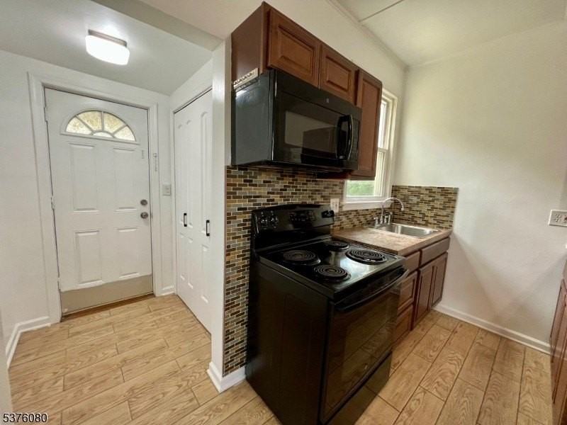 420 Lakeview Ave #1R - Photo 3 of 16