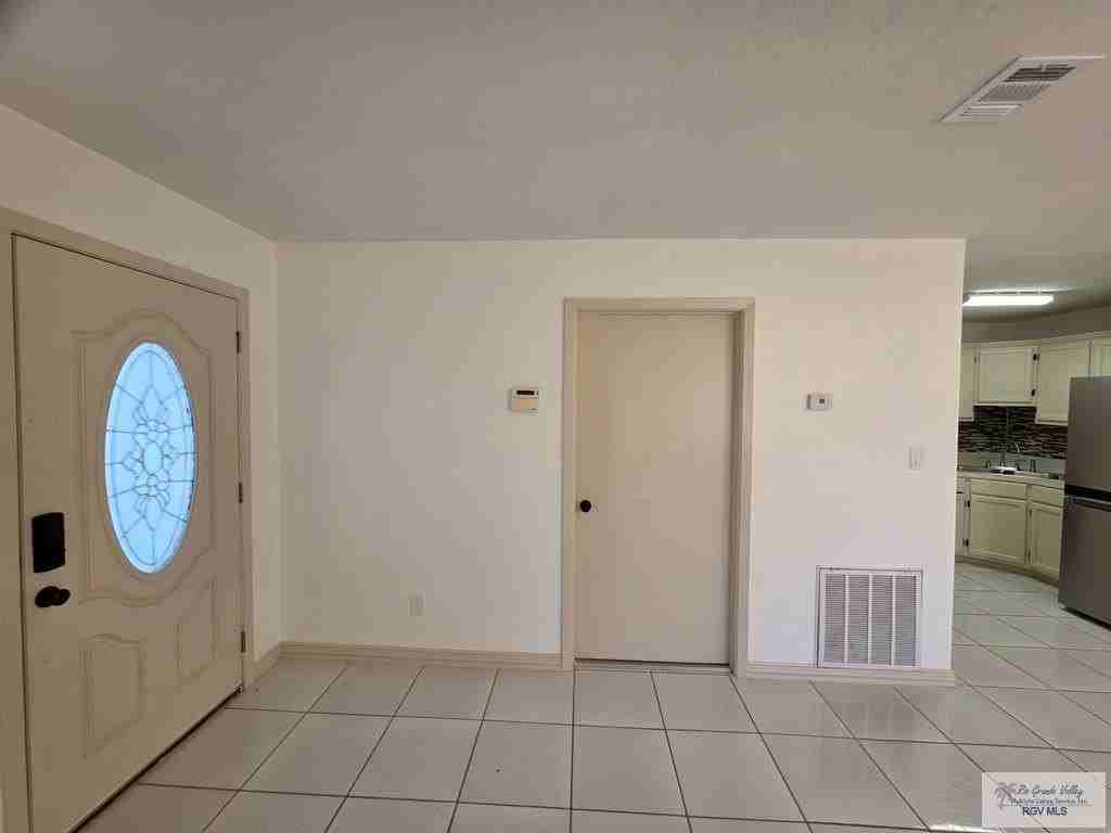 4731 Mona Dr - Photo 4 of 20