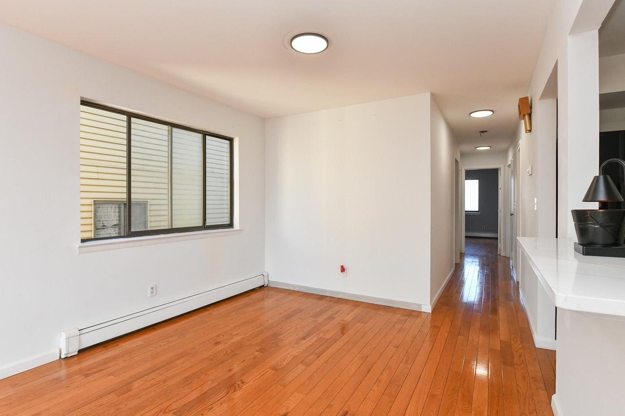 1308 46th St #1 - Photo 7 of 30