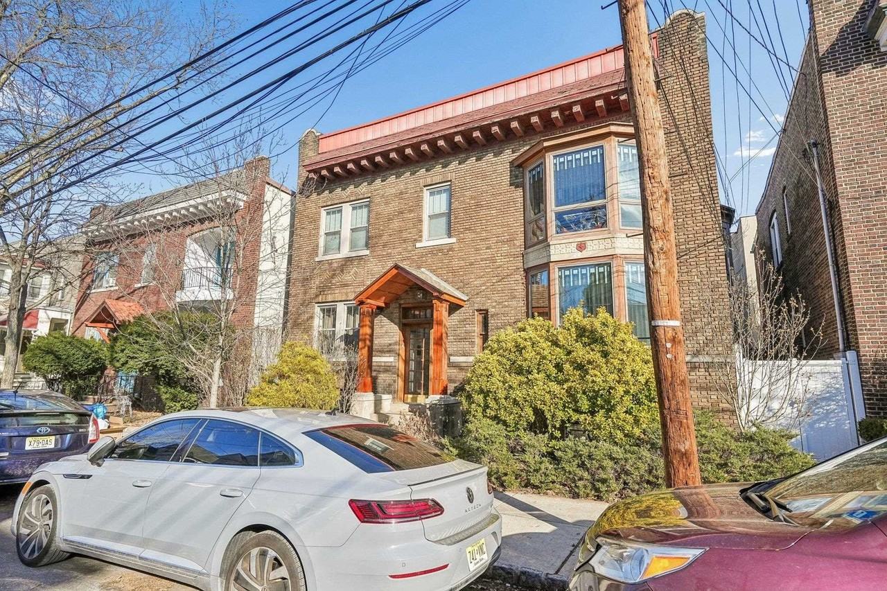 38 Liberty Pl #1 - Photo 2 of 26