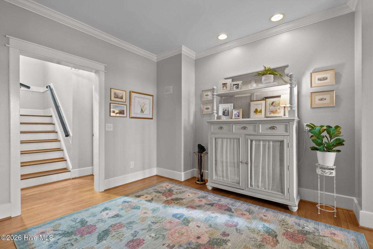 2050 Midland Rd - Photo 5 of 50