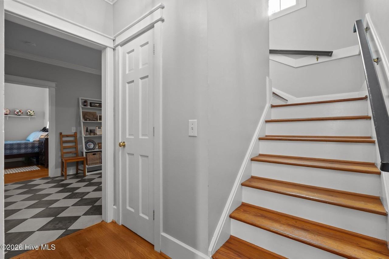 2050 Midland Rd - Photo 6 of 50