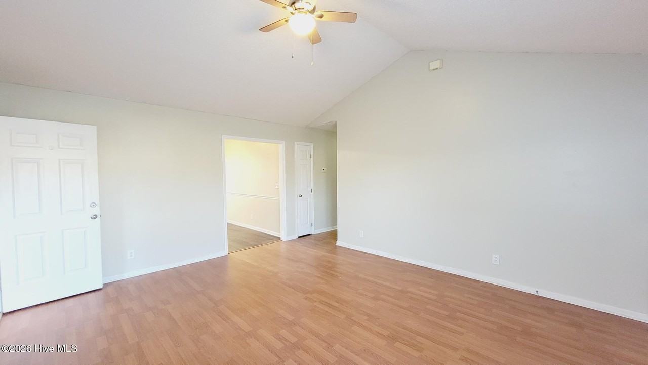 3007 Promenade Ct - Photo 4 of 22