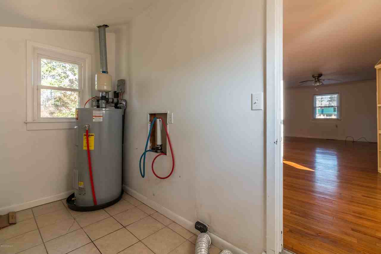 206 Marion Ct - Photo 7 of 15