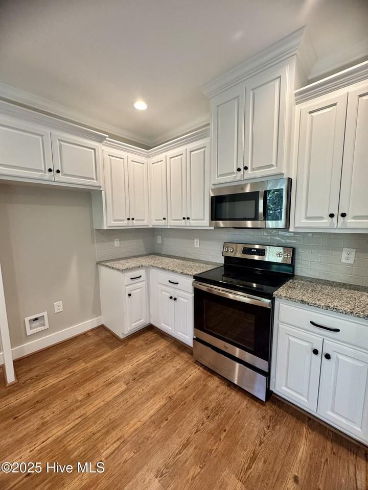 5105 Durban Dr - Photo 6 of 20