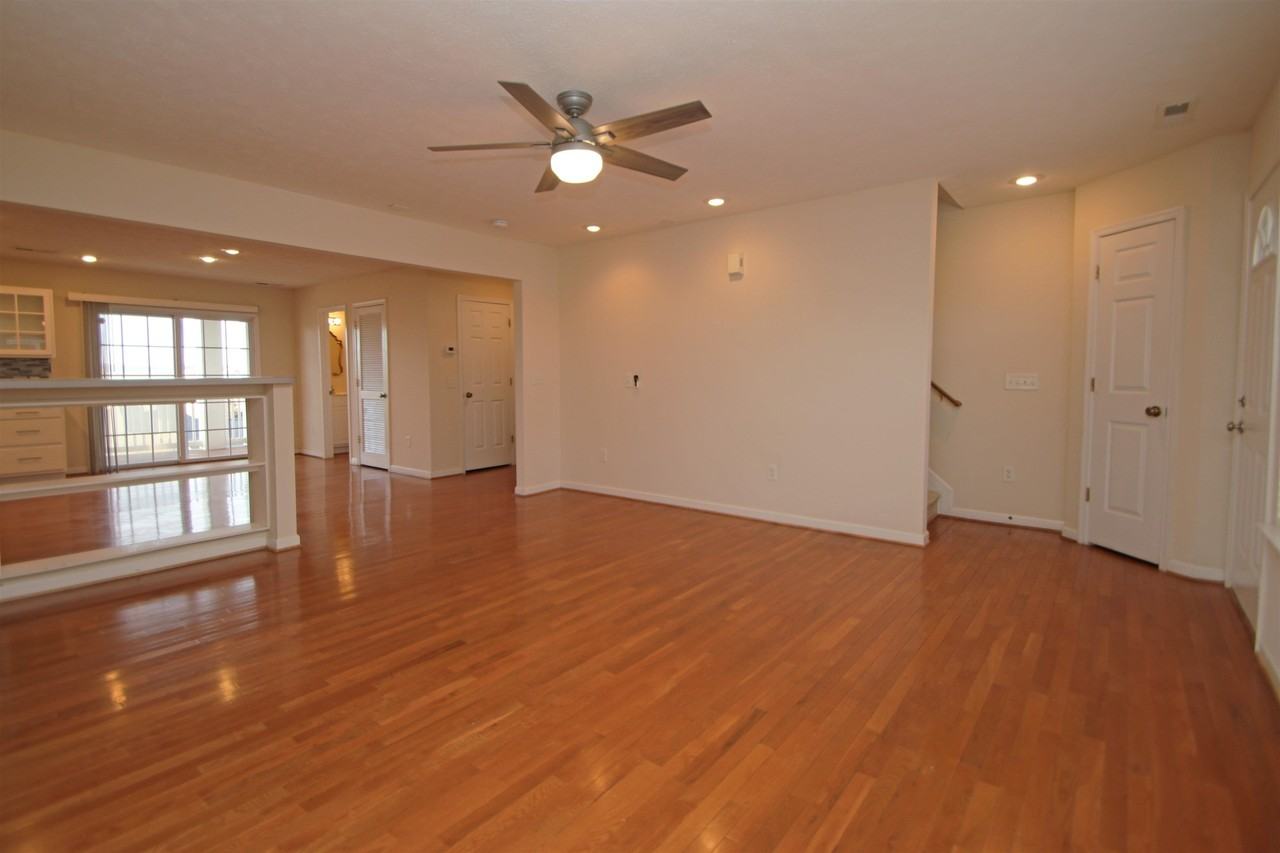 1214 Old Richmond Cir - Photo 3 of 29