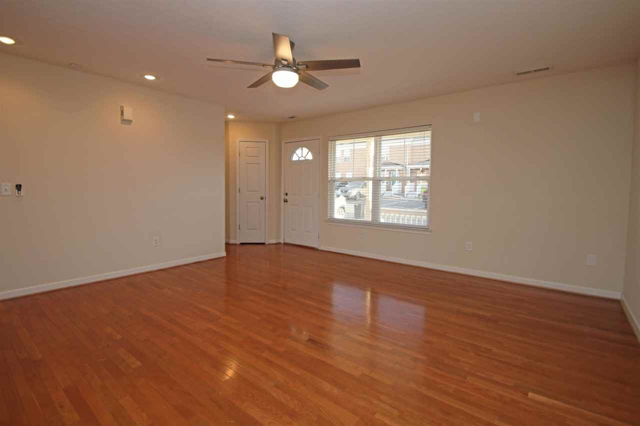 1214 Old Richmond Cir - Photo 4 of 29