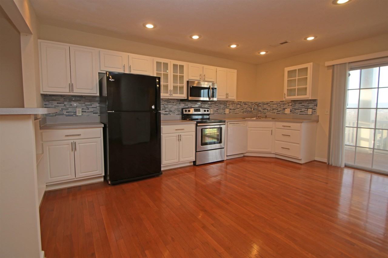 1214 Old Richmond Cir - Photo 5 of 29