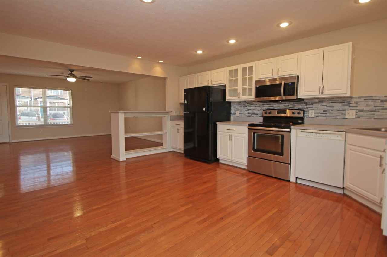 1214 Old Richmond Cir - Photo 7 of 29