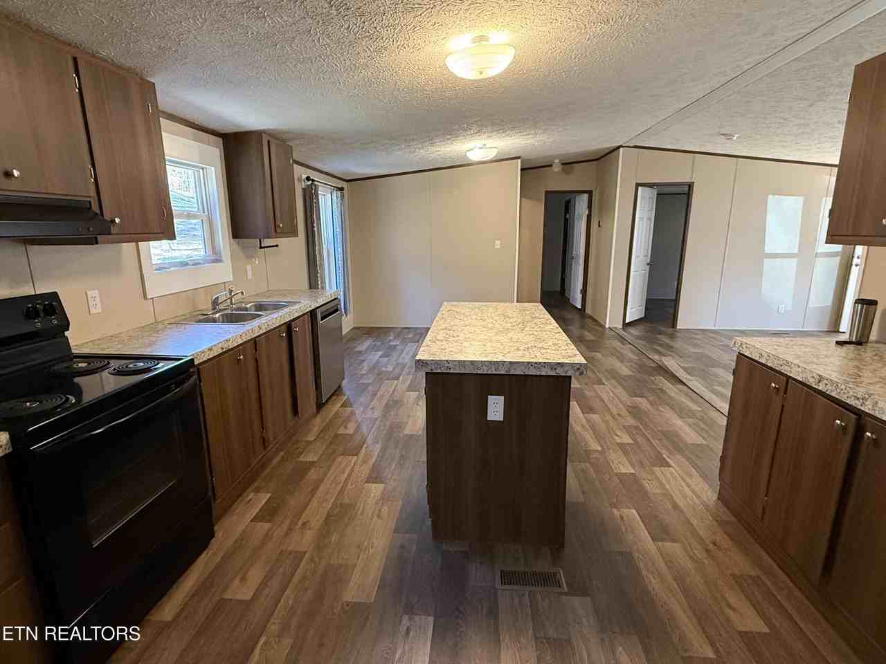 Barker Ave - Photo 7 of 18