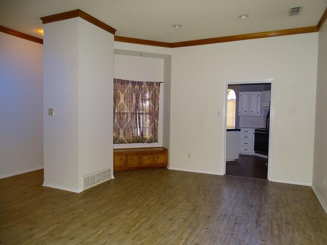 5738 94th St - Photo 5 of 24