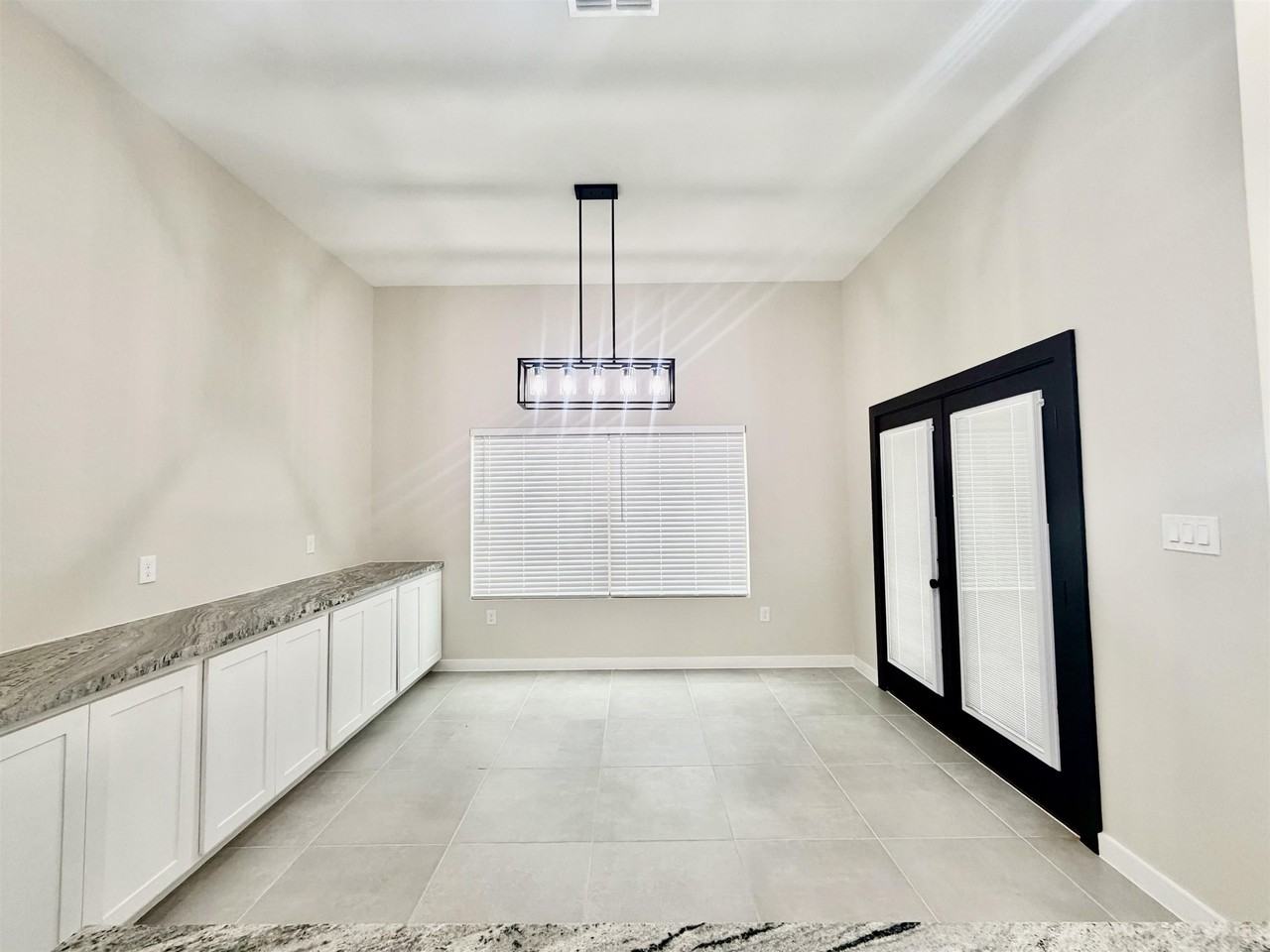 1619 Tesis Dr - Photo 5 of 11