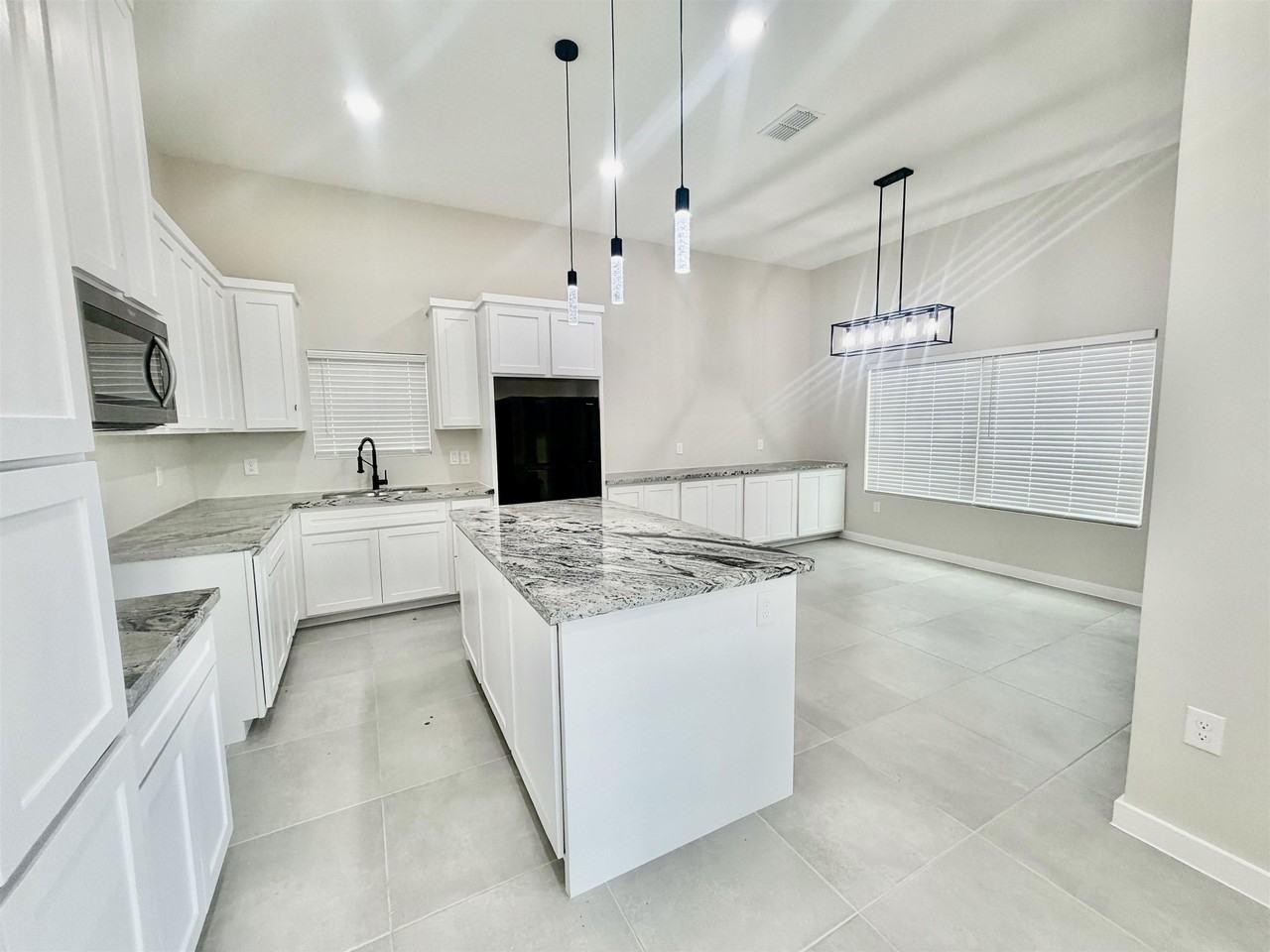 1619 Tesis Dr - Photo 6 of 11