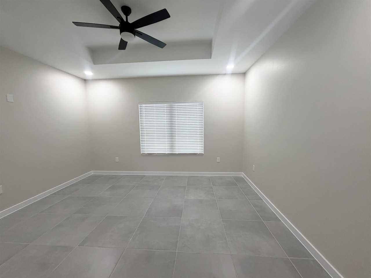 1619 Tesis Dr - Photo 7 of 11