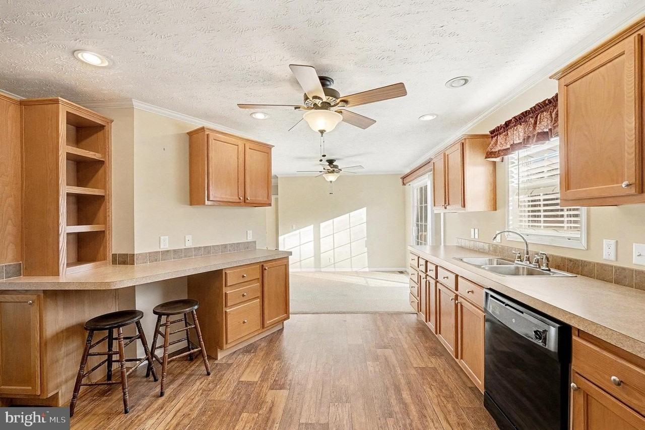 24076 Zachary Taylor Hwy - Photo 3 of 11