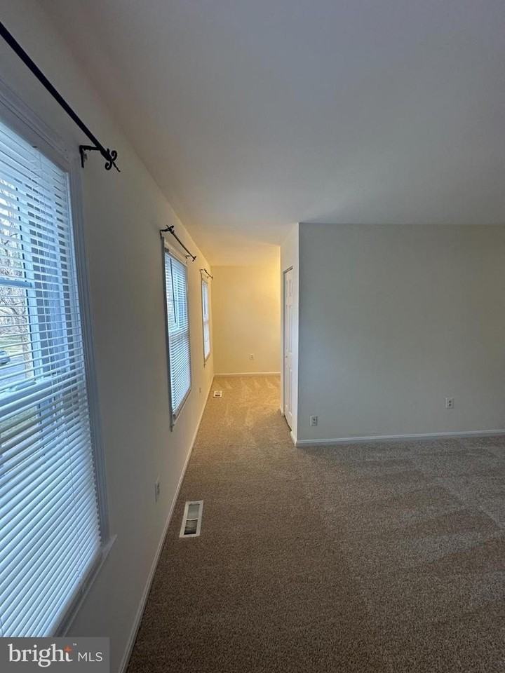 9655 Masterworks Dr - Photo 2 of 30