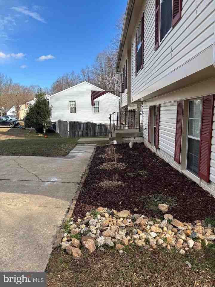 14407 Surrydale Dr - Photo 2 of 32