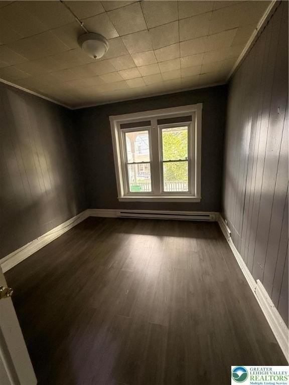 425 W Liberty St Apt 1st #1stFL - Photo 2 of 7