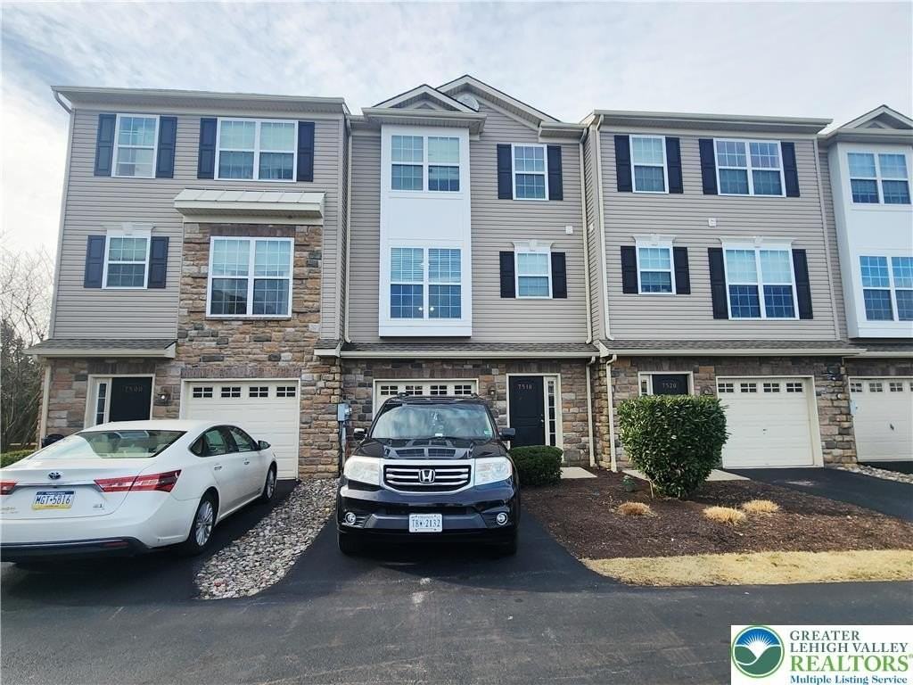 7510 Pioneer Dr - Photo 2 of 31