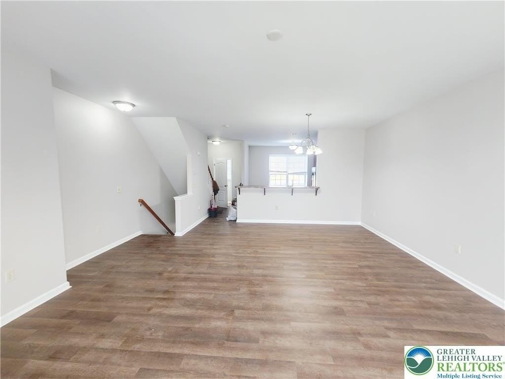 7510 Pioneer Dr - Photo 7 of 31