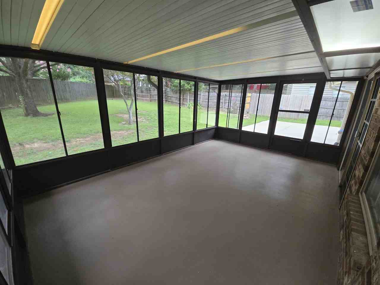 7260 Eastern Ave - Photo 2 of 20