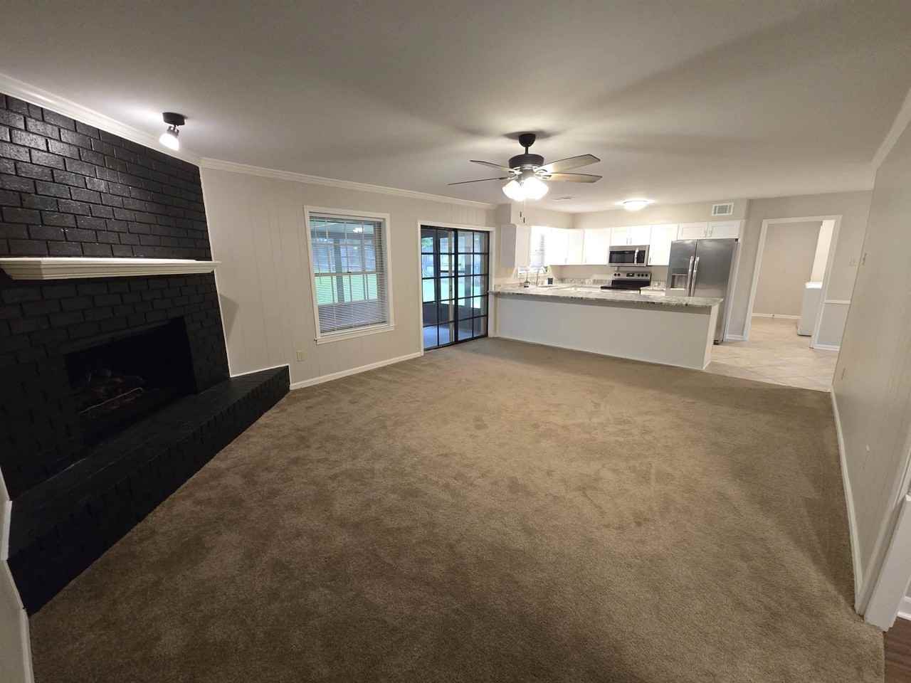 7260 Eastern Ave - Photo 6 of 20