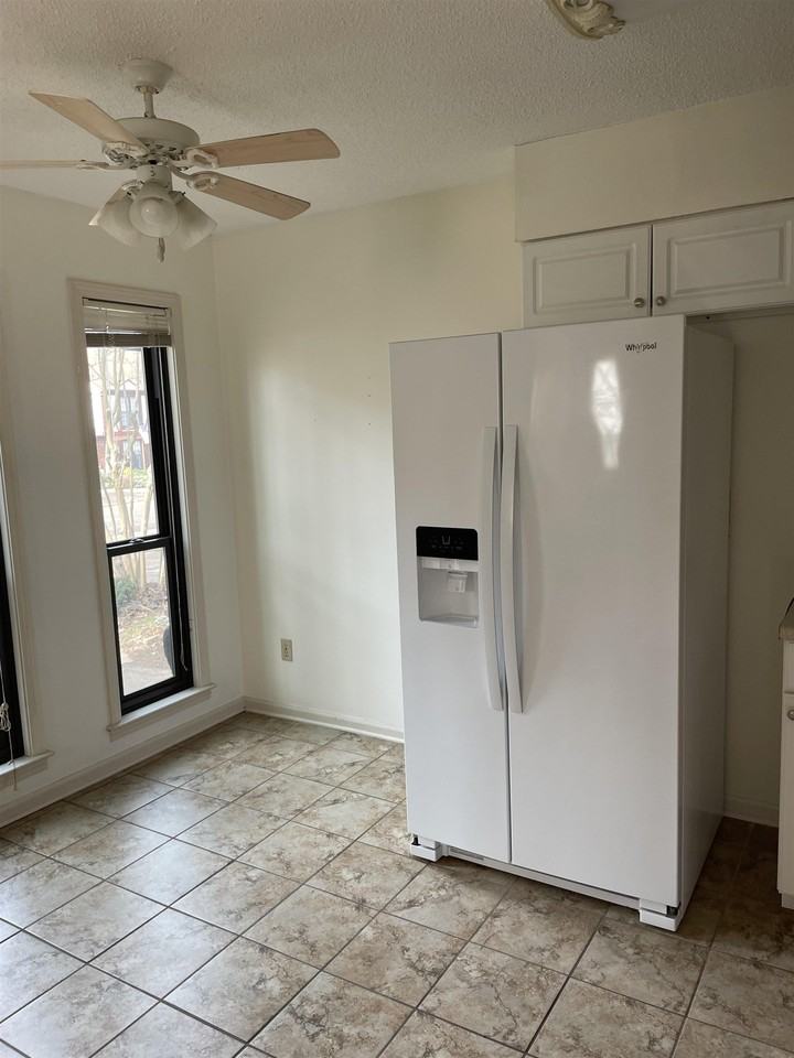 2184 Wilderness Cv - Photo 3 of 4