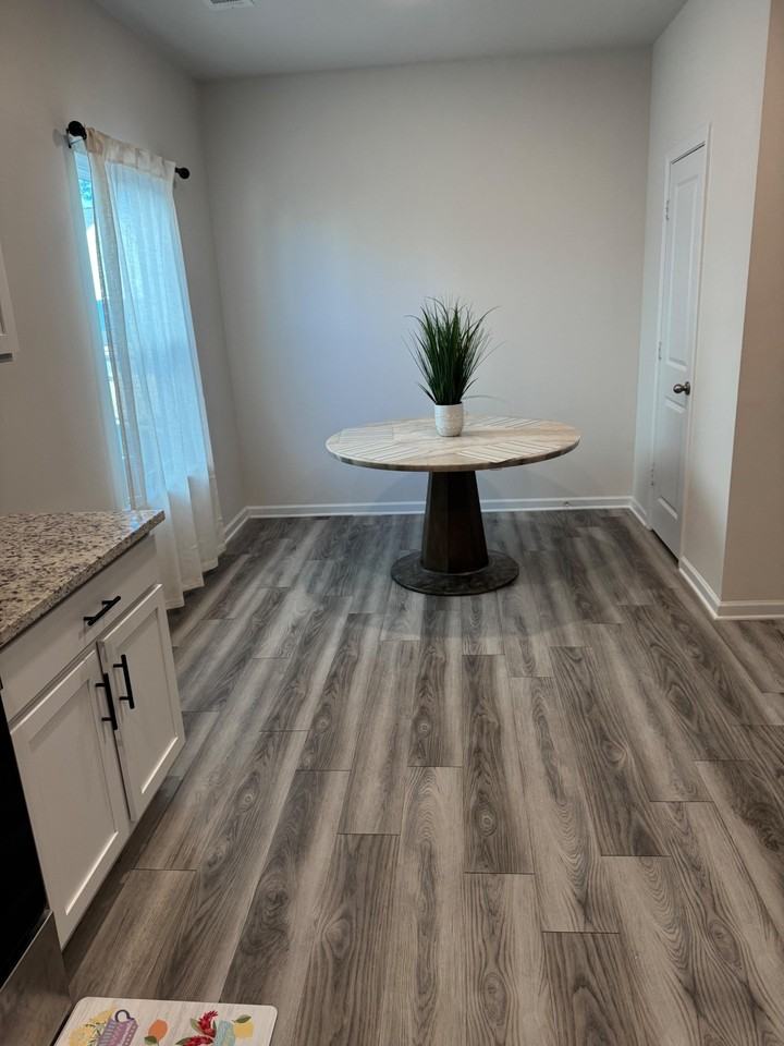 Limestone Cir - Photo 3 of 20