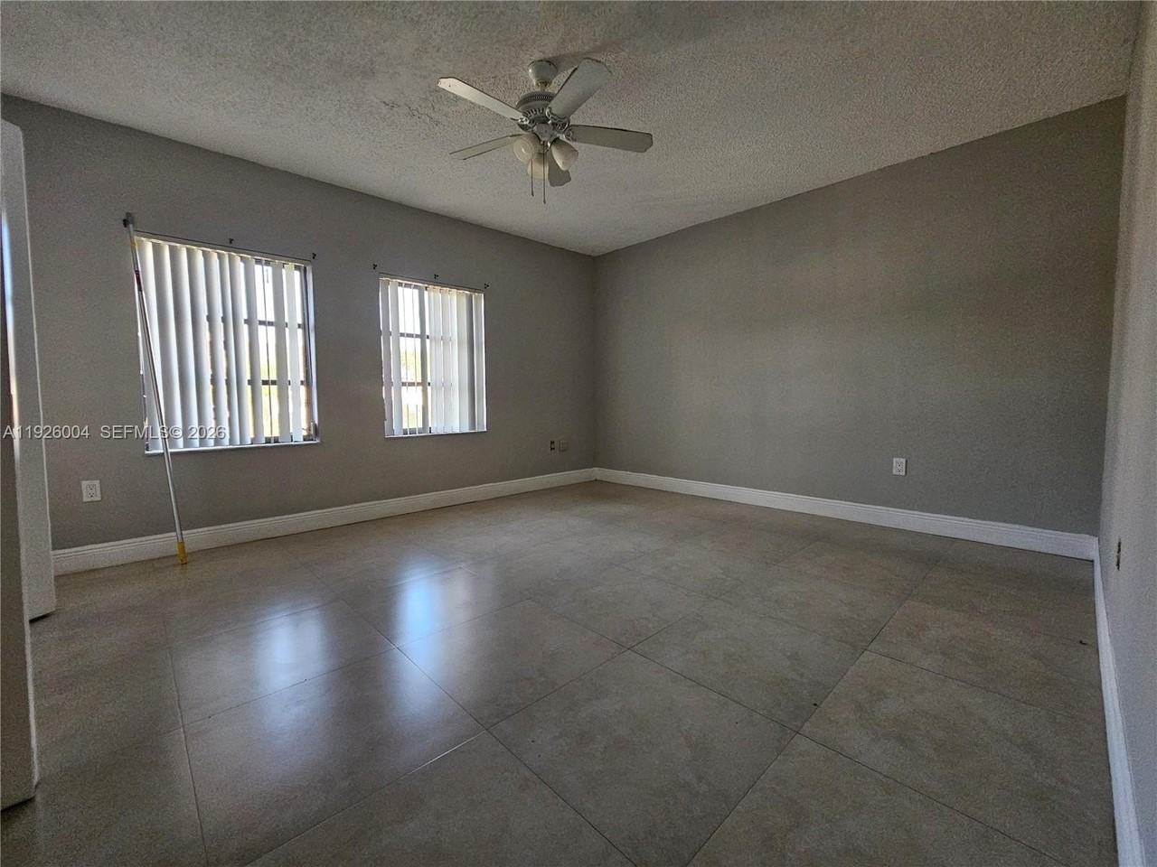 5317 Sw 140th Pl #5317 - Photo 3 of 30