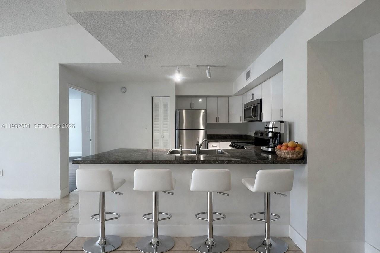 4370 Nw 107th Ave #205 - Photo 5 of 20