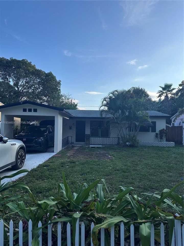 200 Se 19th St #200 - Photo 3 of 25