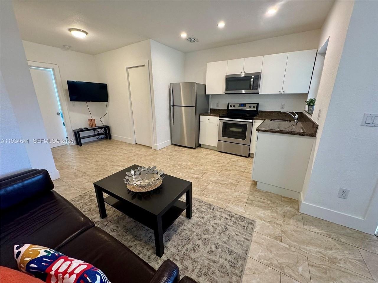 1648 Washington St #1-2 - Photo 2 of 17