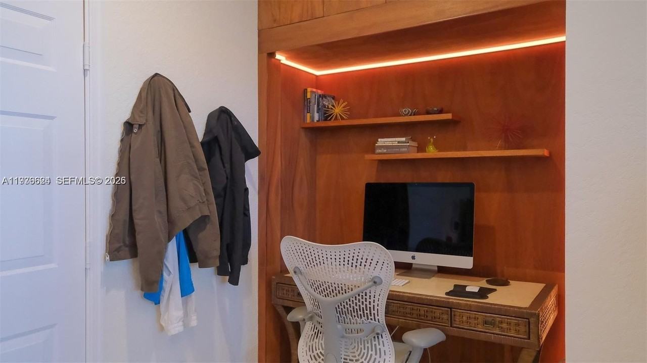 104 Harbors Way - Photo 7 of 46