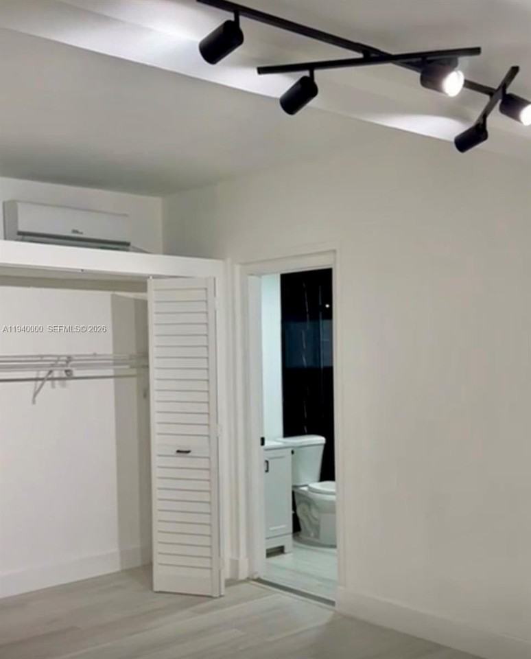 651 N 73rd Ave - Photo 2 of 8