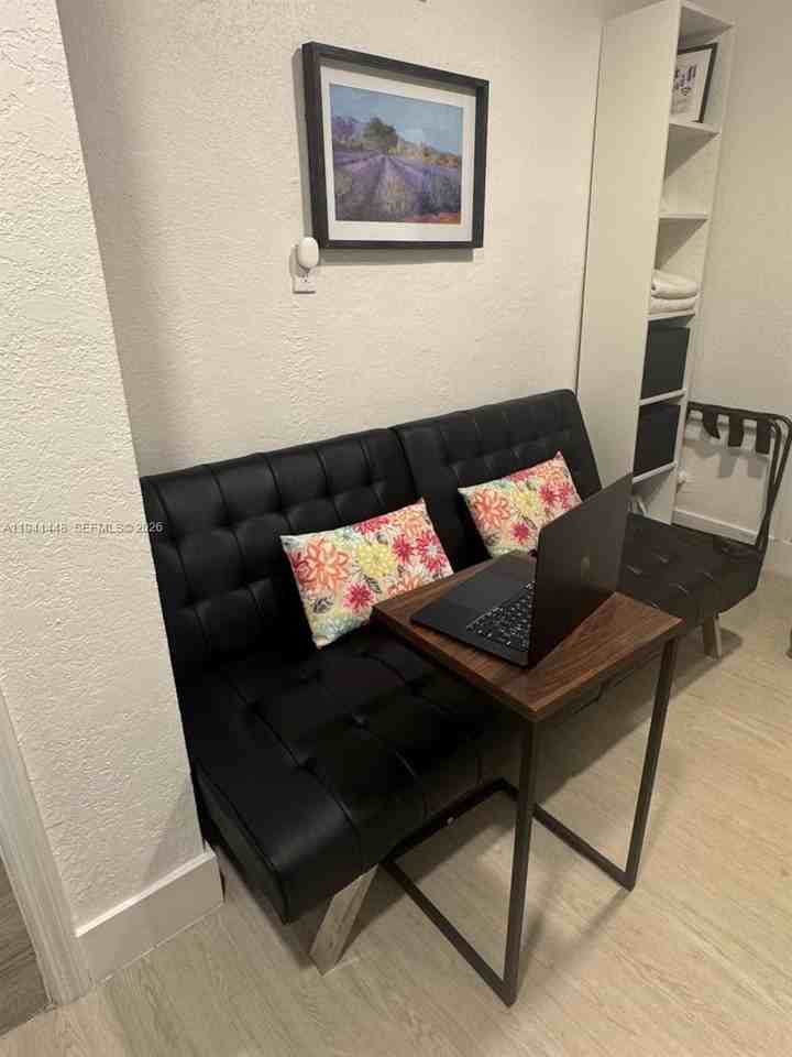 582 E 18th St #B - Photo 6 of 17