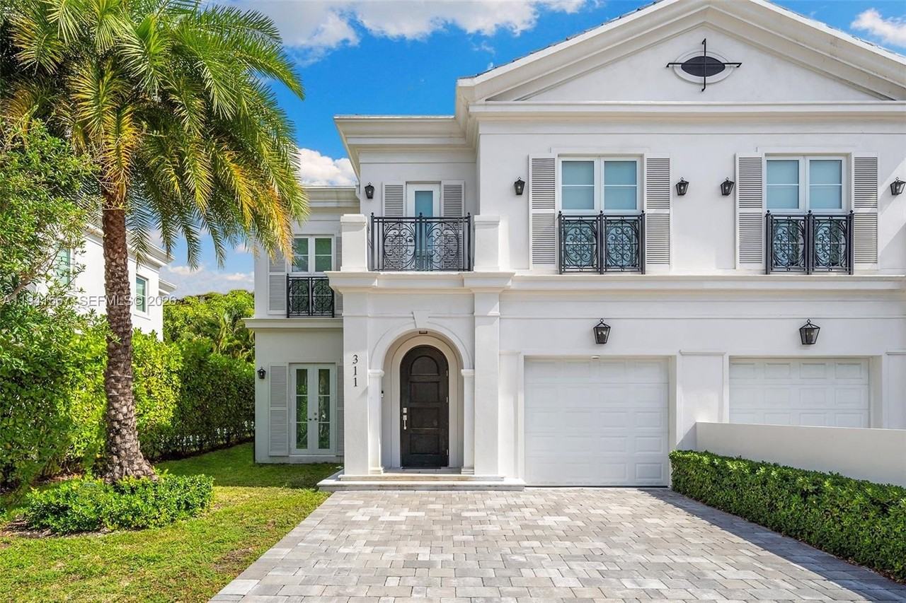 315 Santander Ave #311 - Photo 4 of 50