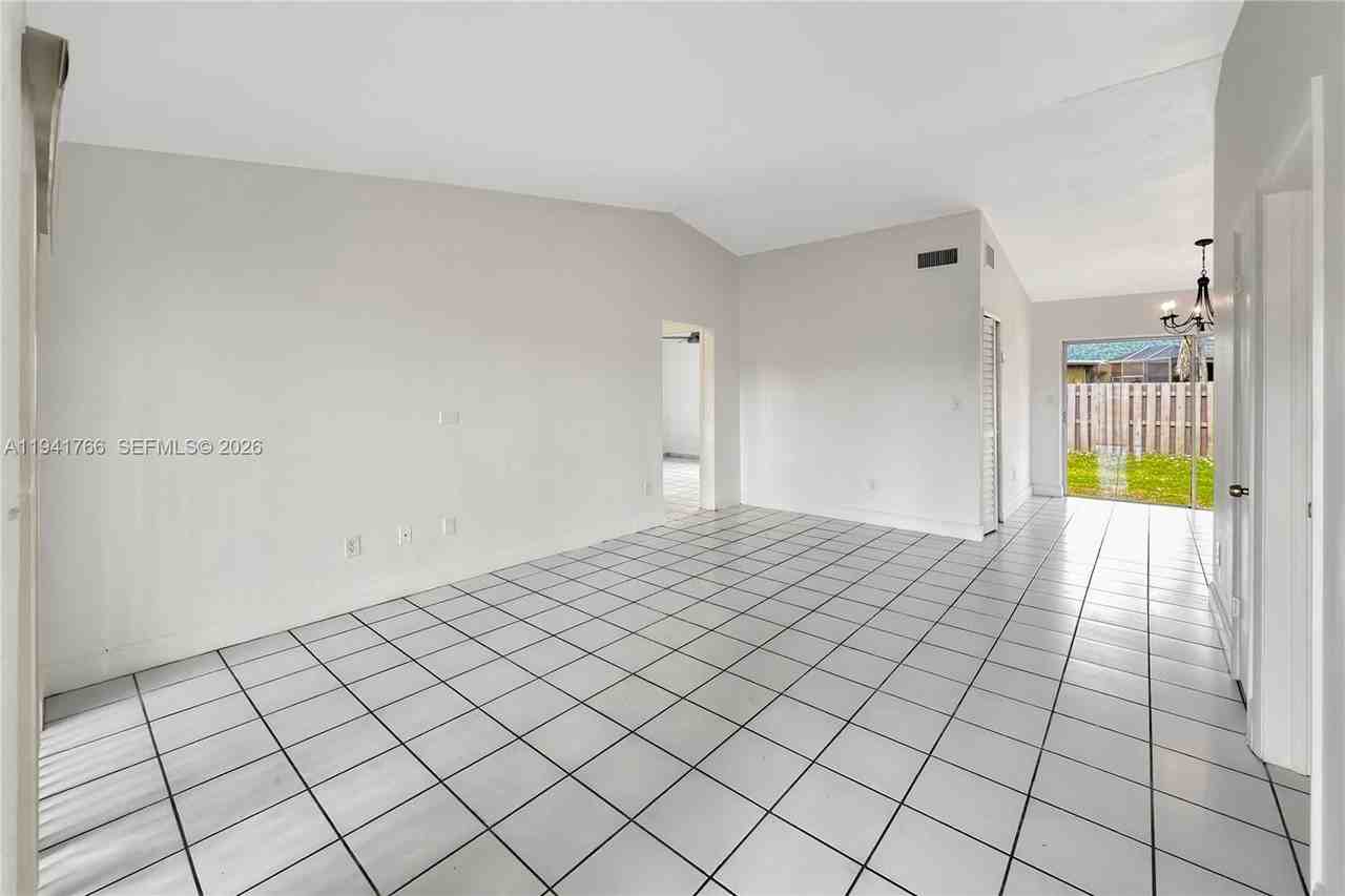 11959 Sw 110th Street Cir S - Photo 3 of 13