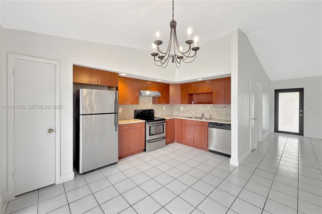 11959 Sw 110th Street Cir S - Photo 6 of 13