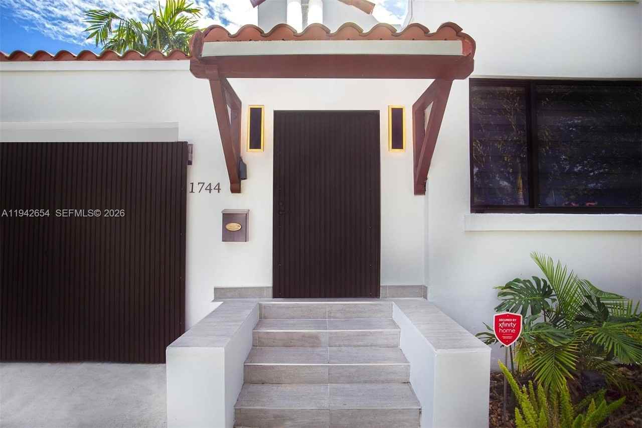 1744 Sw 22nd Ter #0 - Photo 4 of 50