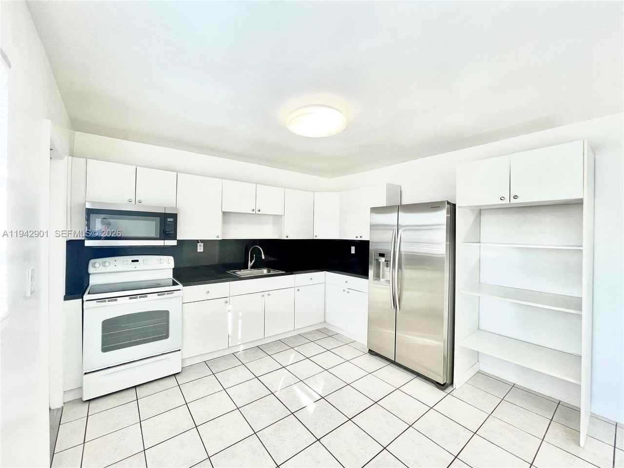 18715 Atlantic Blvd #18715 - Photo 5 of 21