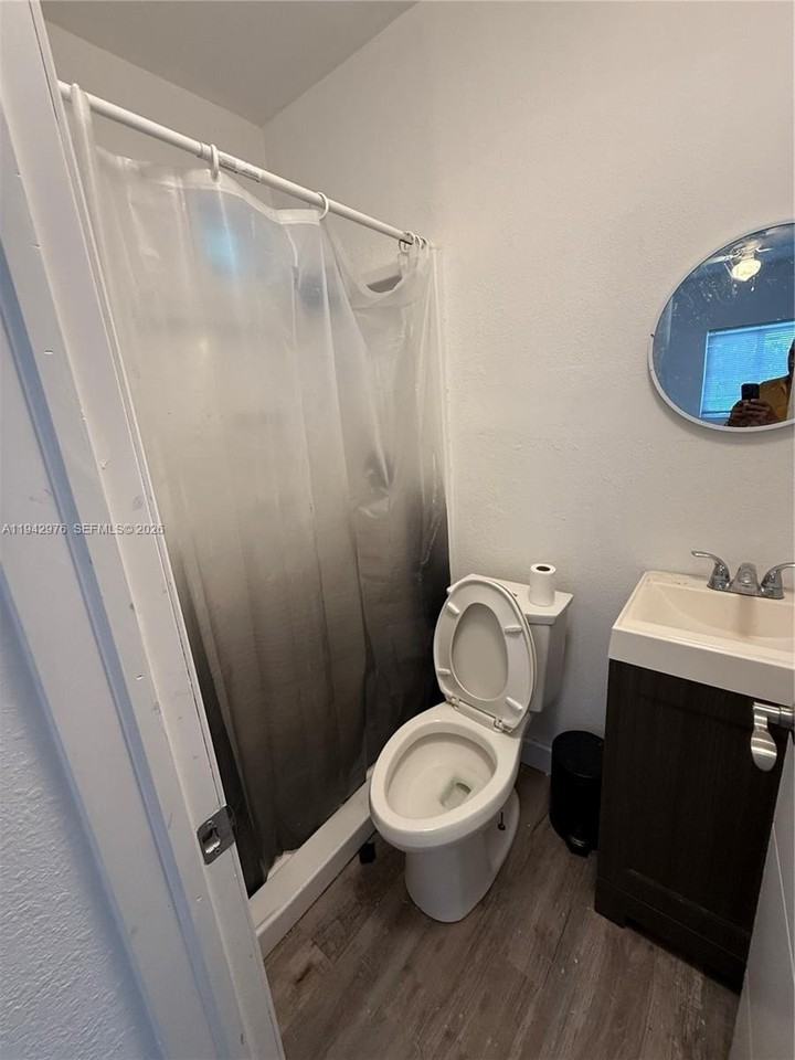 406 Foster Rd - Photo 5 of 8