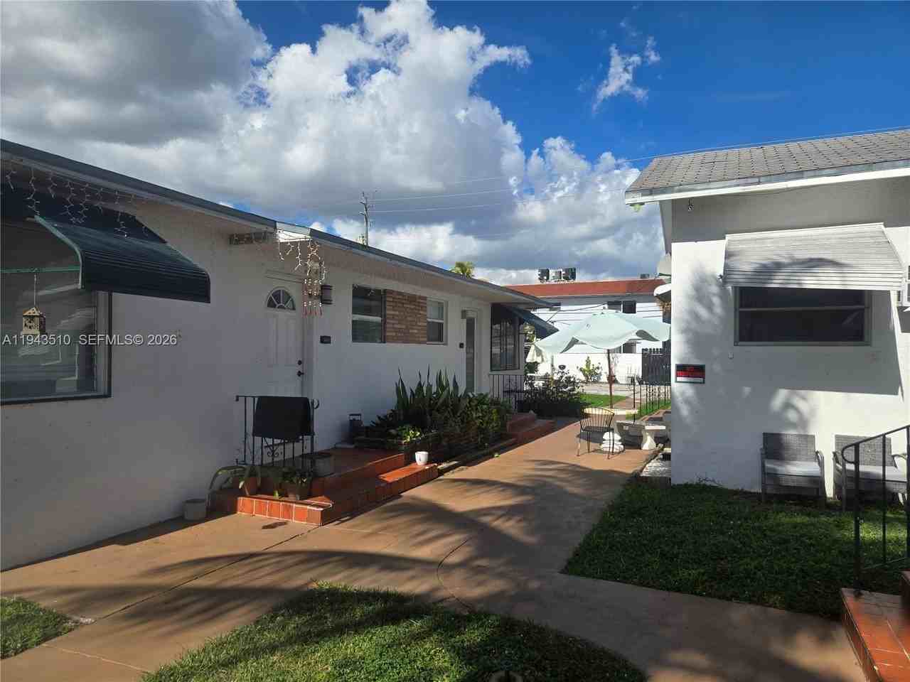 1825 Lincoln St #1-7 - Photo 3 of 14