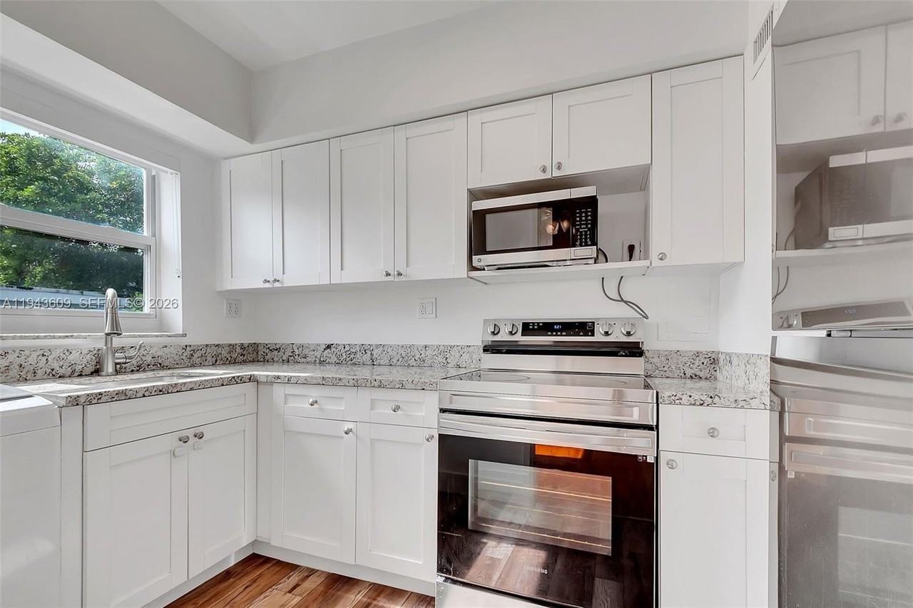 7701 Sw 55th Ave #38B - Photo 6 of 15