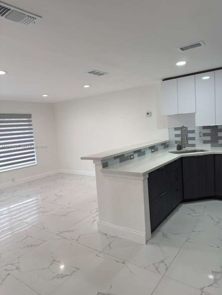 Nw 55th Ave #1 - Photo 4 of 14